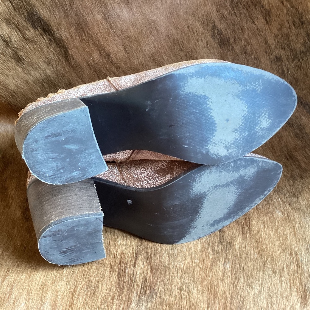 Circle G By Corral Outstanding Leather Weave Double Zipp Crackle Leather Bootie - Picture 6 of 12
